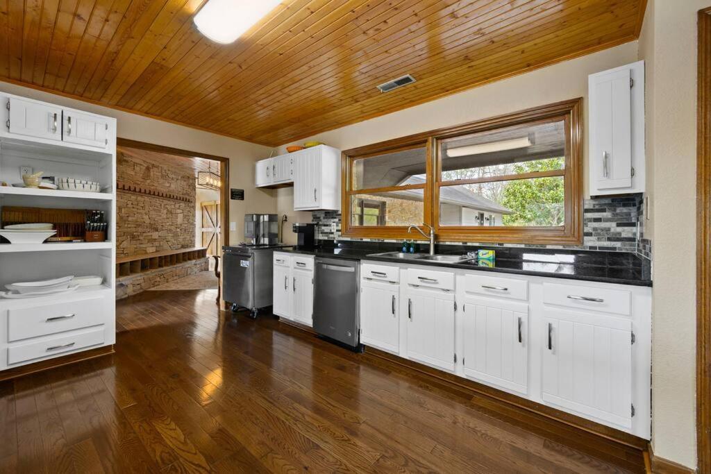 Crestview Estate 5 Acres-Heated Pool-5Min To Strip Villa Pigeon Forge Buitenkant foto