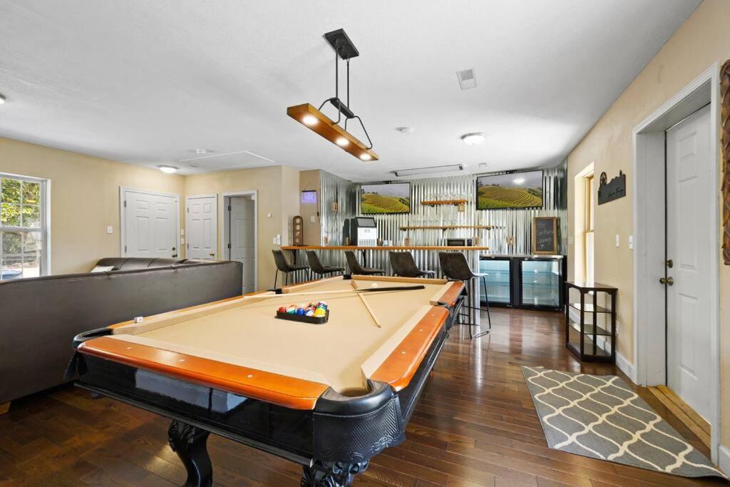 Crestview Estate 5 Acres-Heated Pool-5Min To Strip Villa Pigeon Forge Buitenkant foto